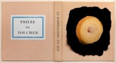 Marcel Duchamp Pri&eacute;re de toucher (Le surr&eacute;alisme en 1947), 1947